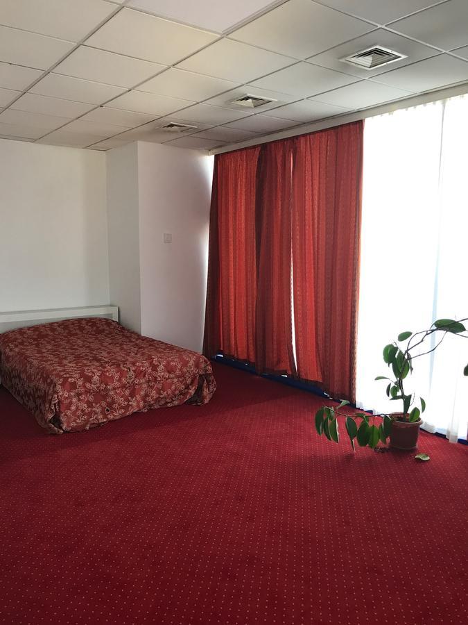 Apartament In Regim Hotelier Bacău Exteriér fotografie